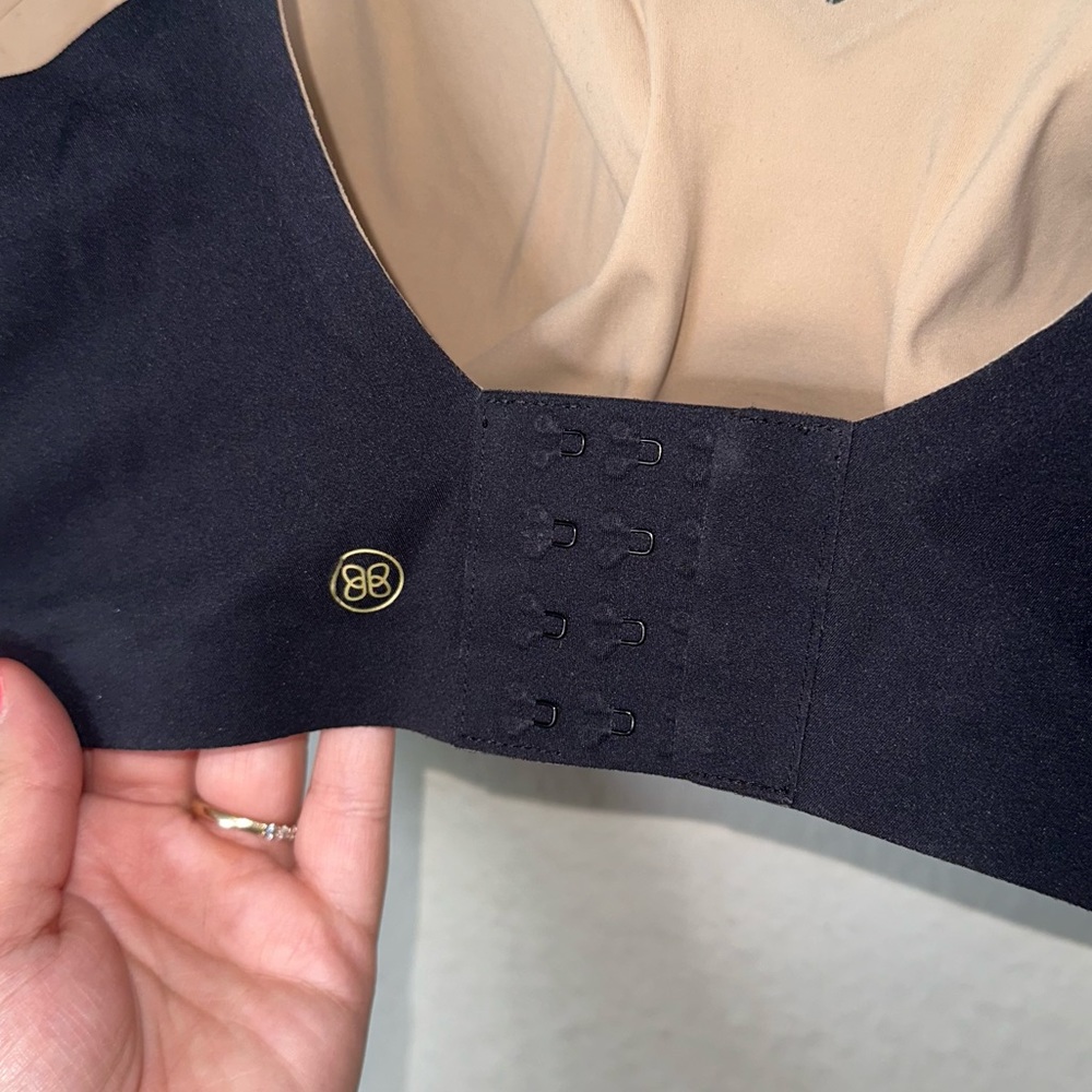 honeylove crossover wireless bra - Picture 7 of 8